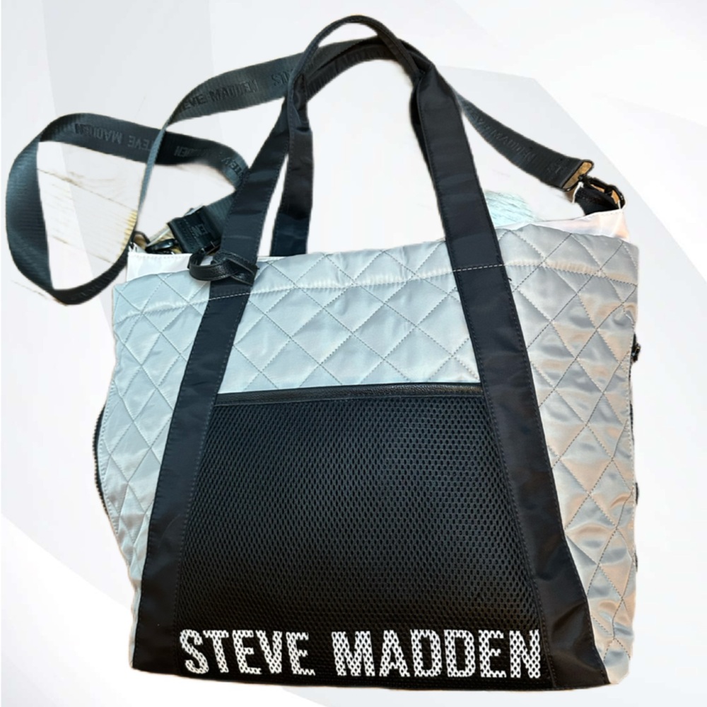 🎁Steve Madden Quilted Gray, Black, Pink Weekender /Overnighter